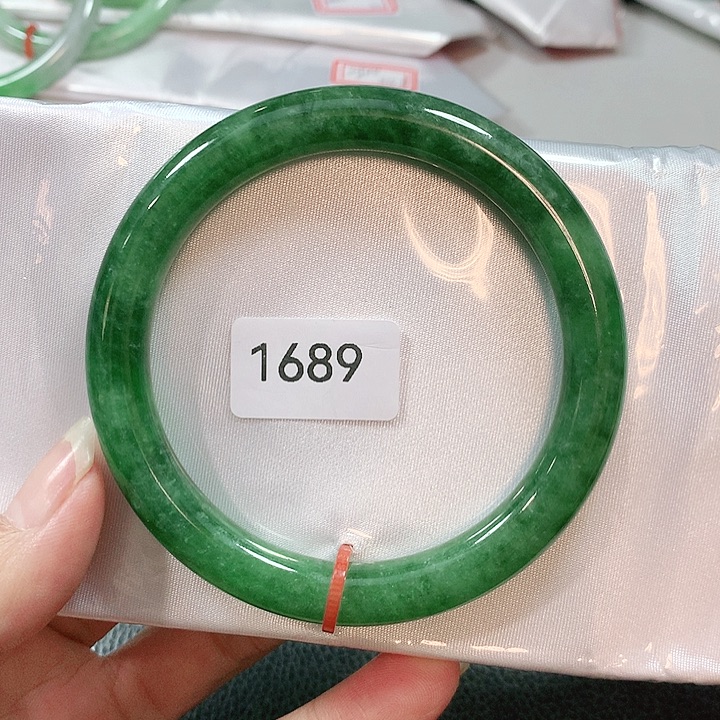 翡翠手镯未镶嵌天然翡翠手镯59