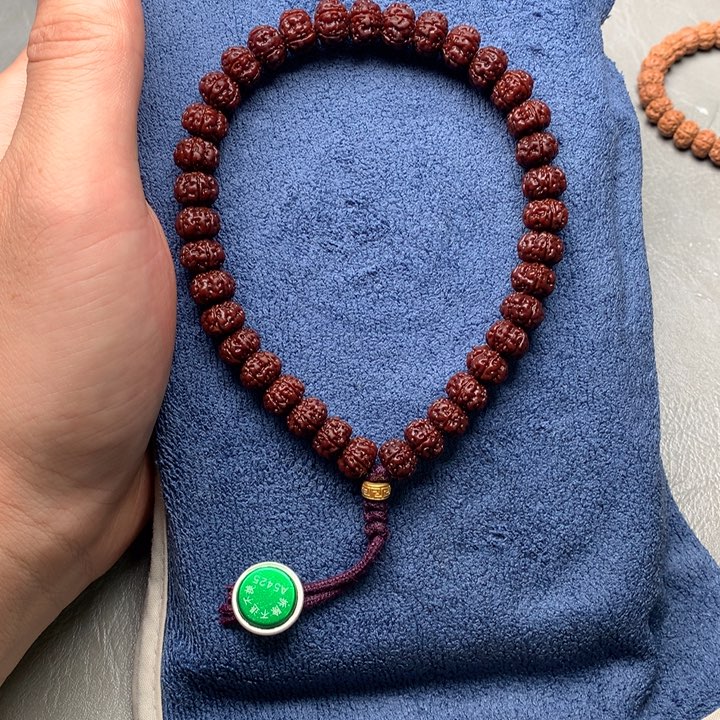 ****城金刚菩提吊坠老树王