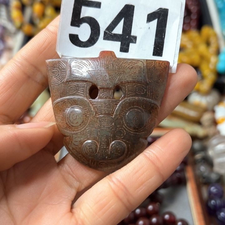 和田玉（糖玉）颈饰未镶嵌