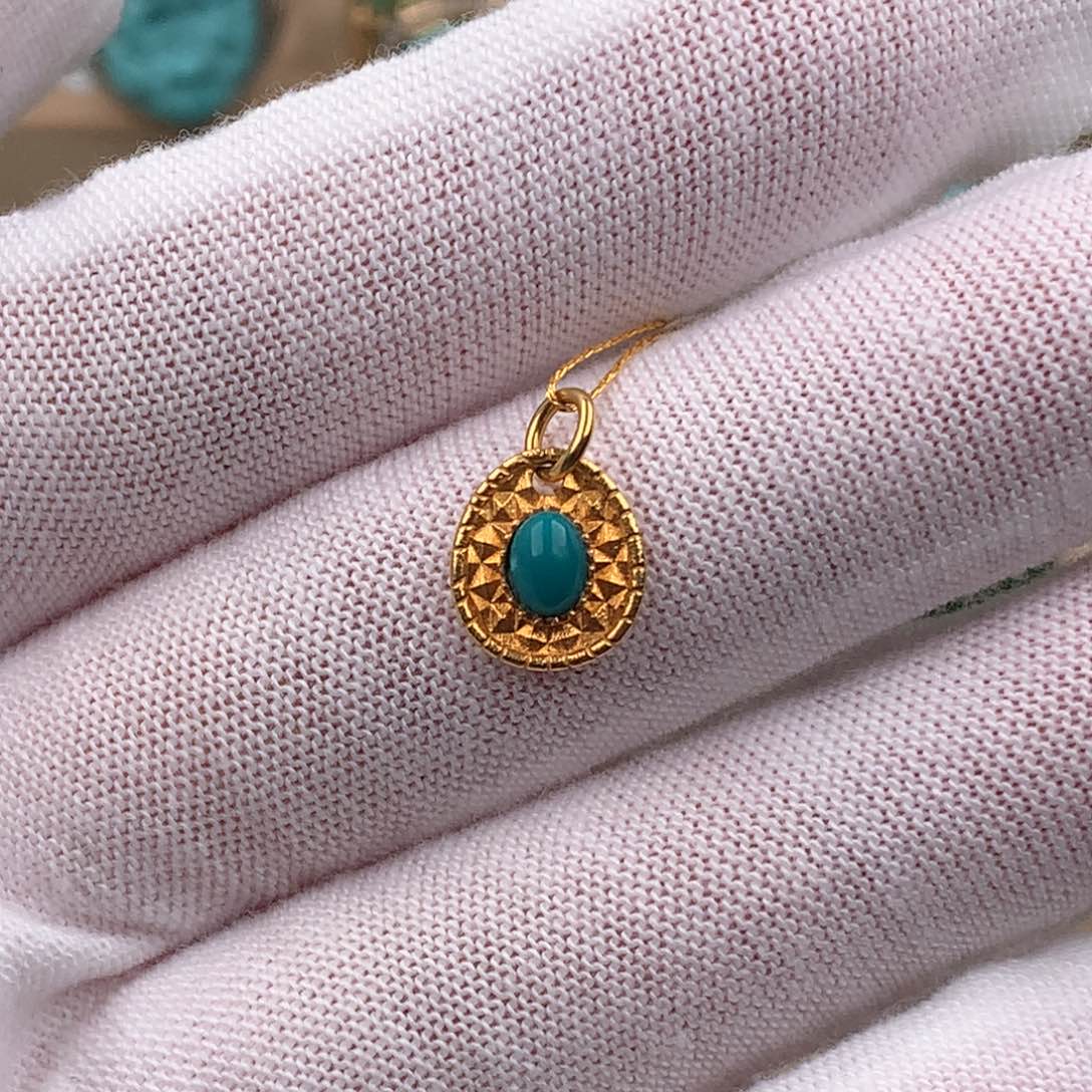 绿松石配饰18K金镶嵌