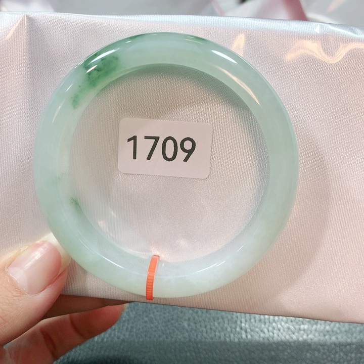 翡翠手镯未镶嵌天然翡翠手镯53