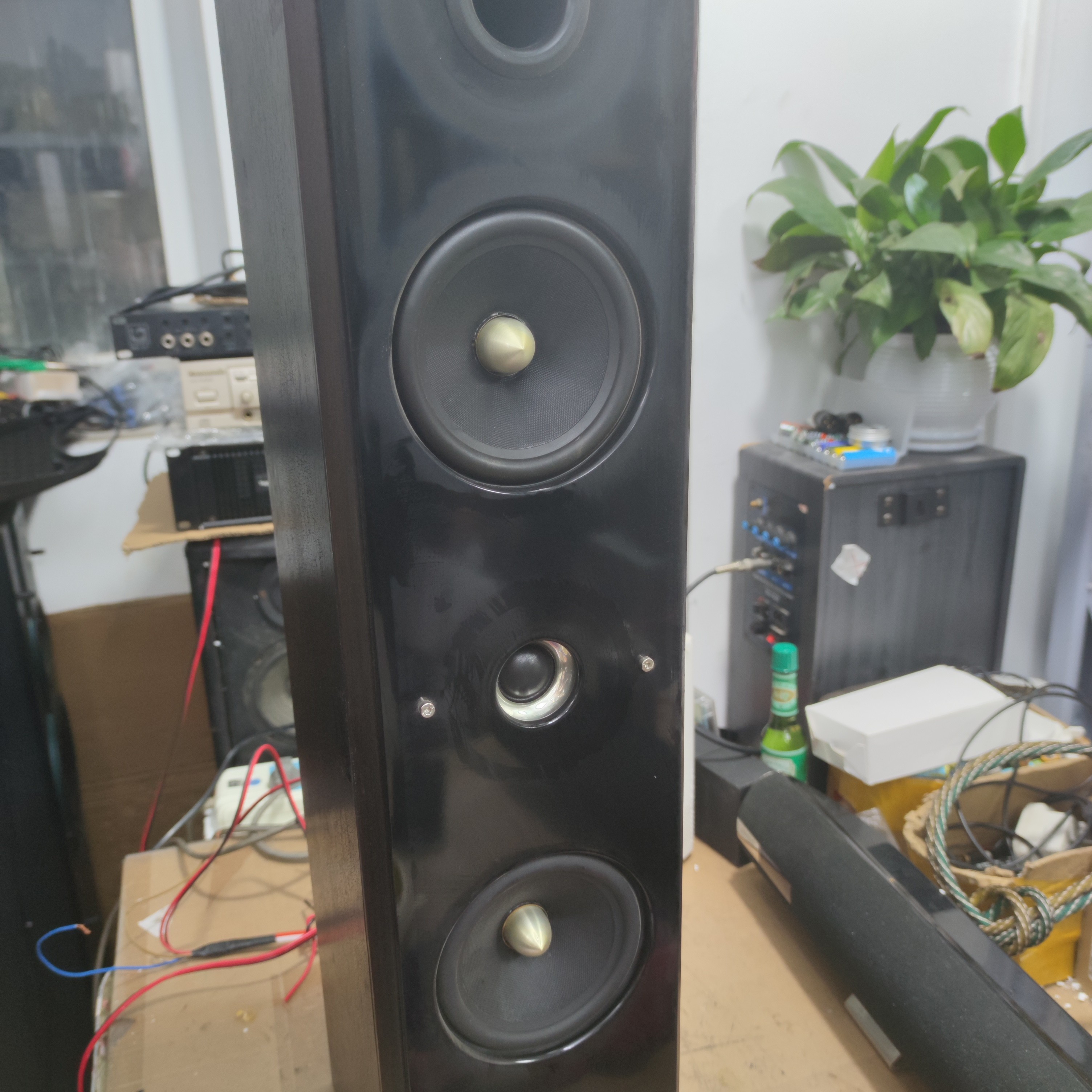 8新  大中置一个，不包邮运费到付