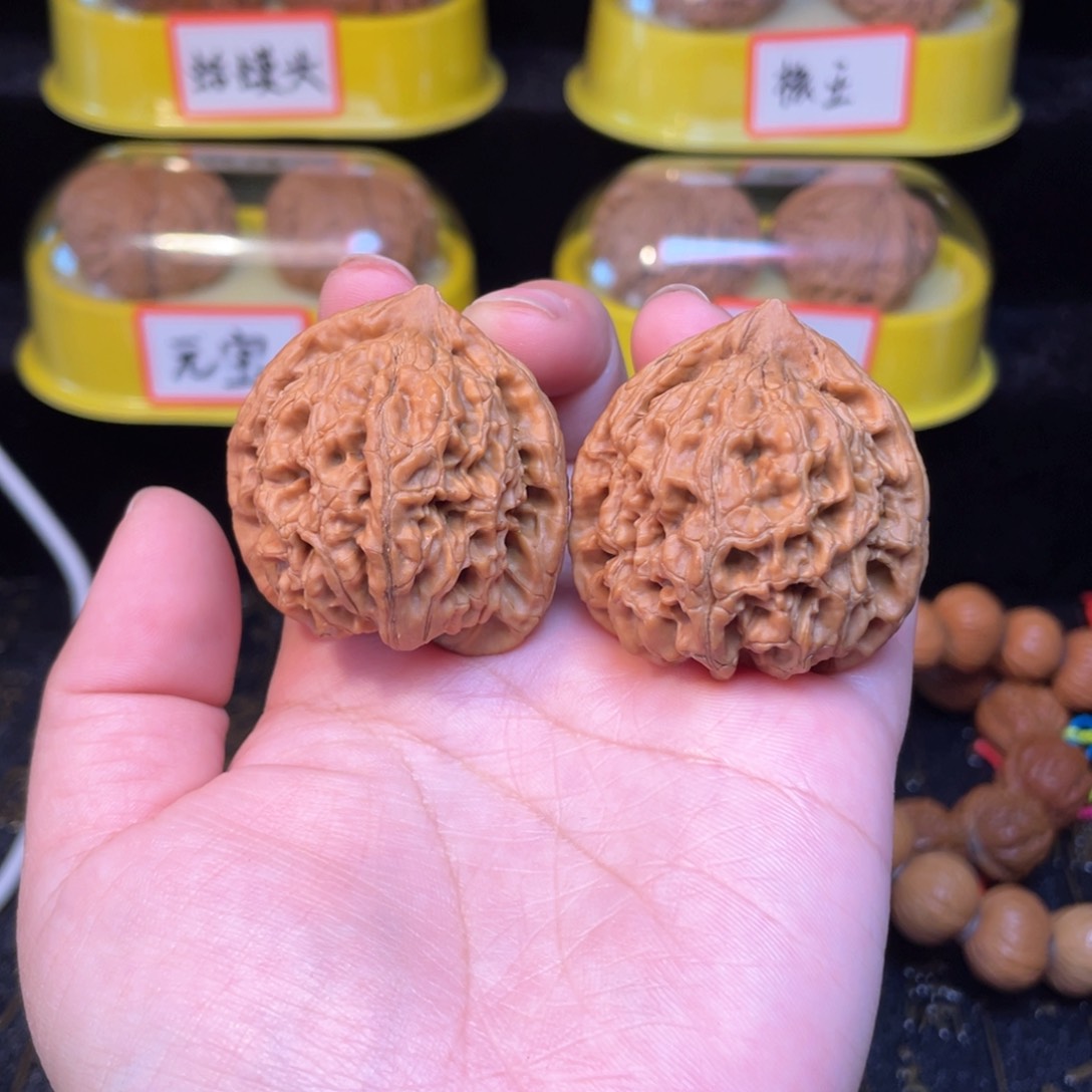 文玩核桃把件水龙纹39尺