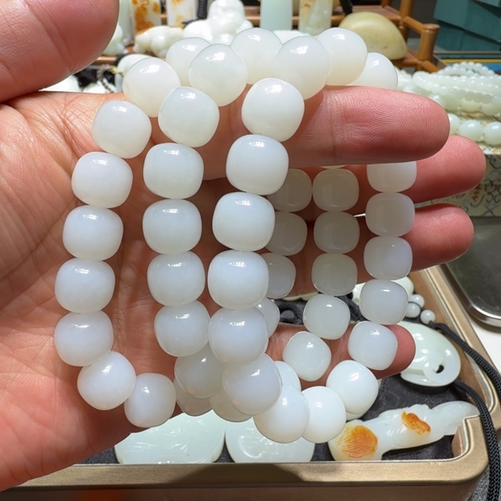 和田玉未镶嵌项链