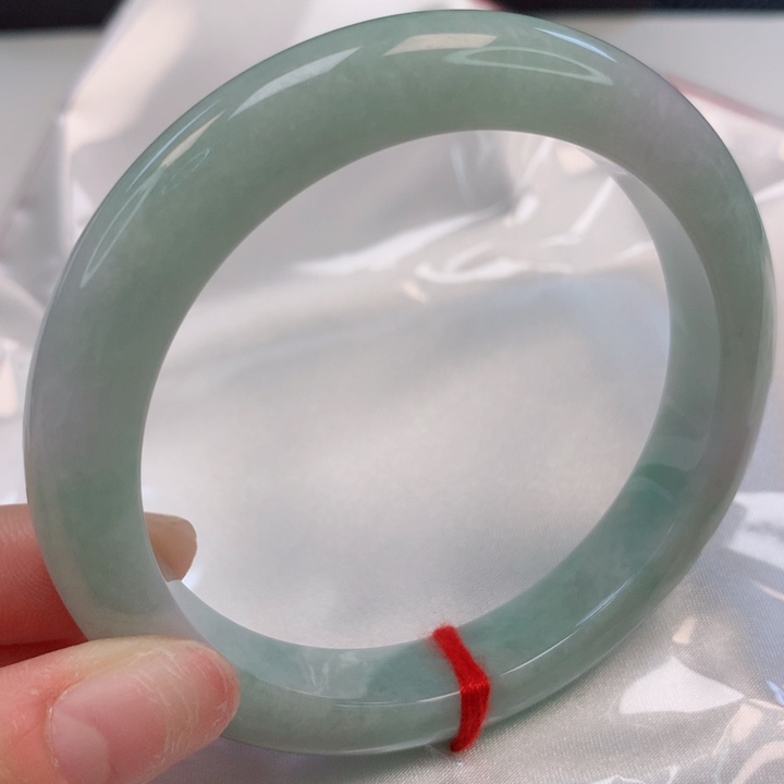 翡翠手镯未镶嵌58圈