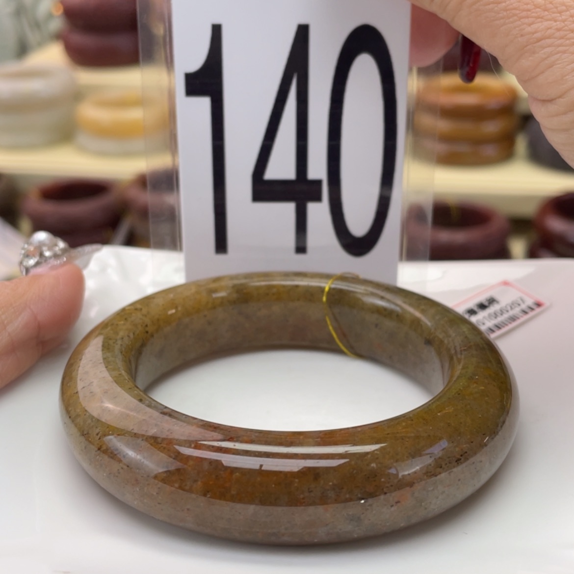 【闪购商品】石英质玉手镯未镶嵌