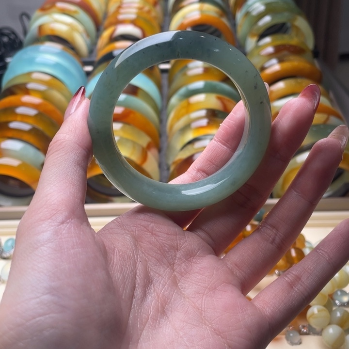 蛇纹石玉手镯未镶嵌52.2