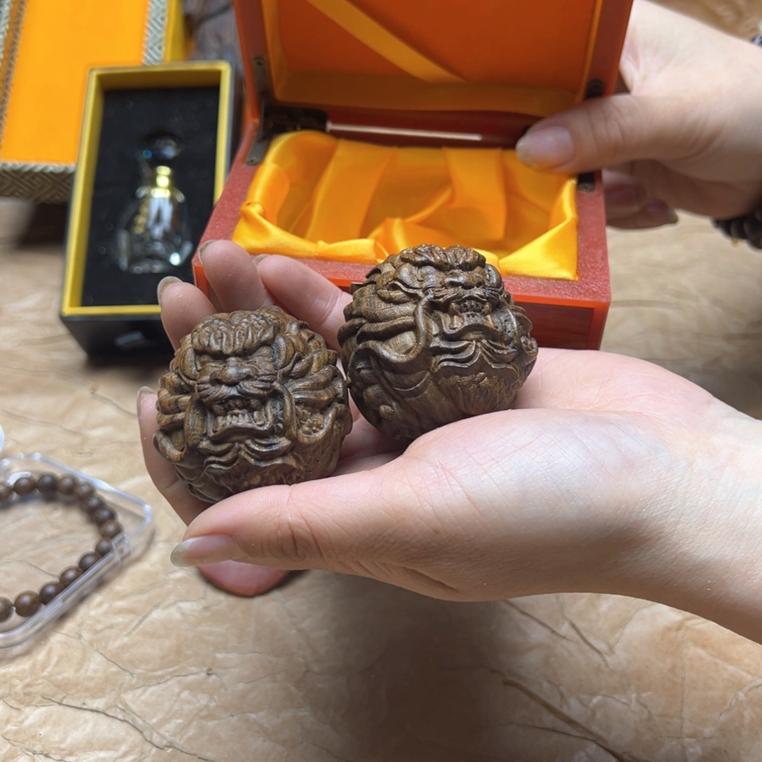 大叶紫檀（黑酸枝木类）