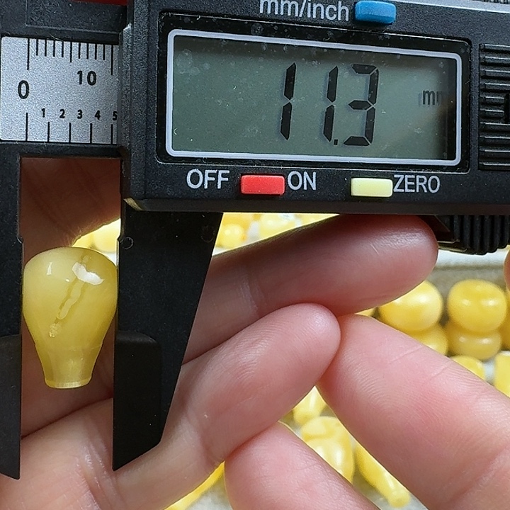 蜜蜡未镶嵌裸石12杂