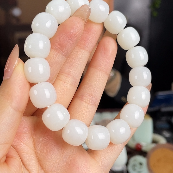 和田玉未镶嵌颈饰定制发货