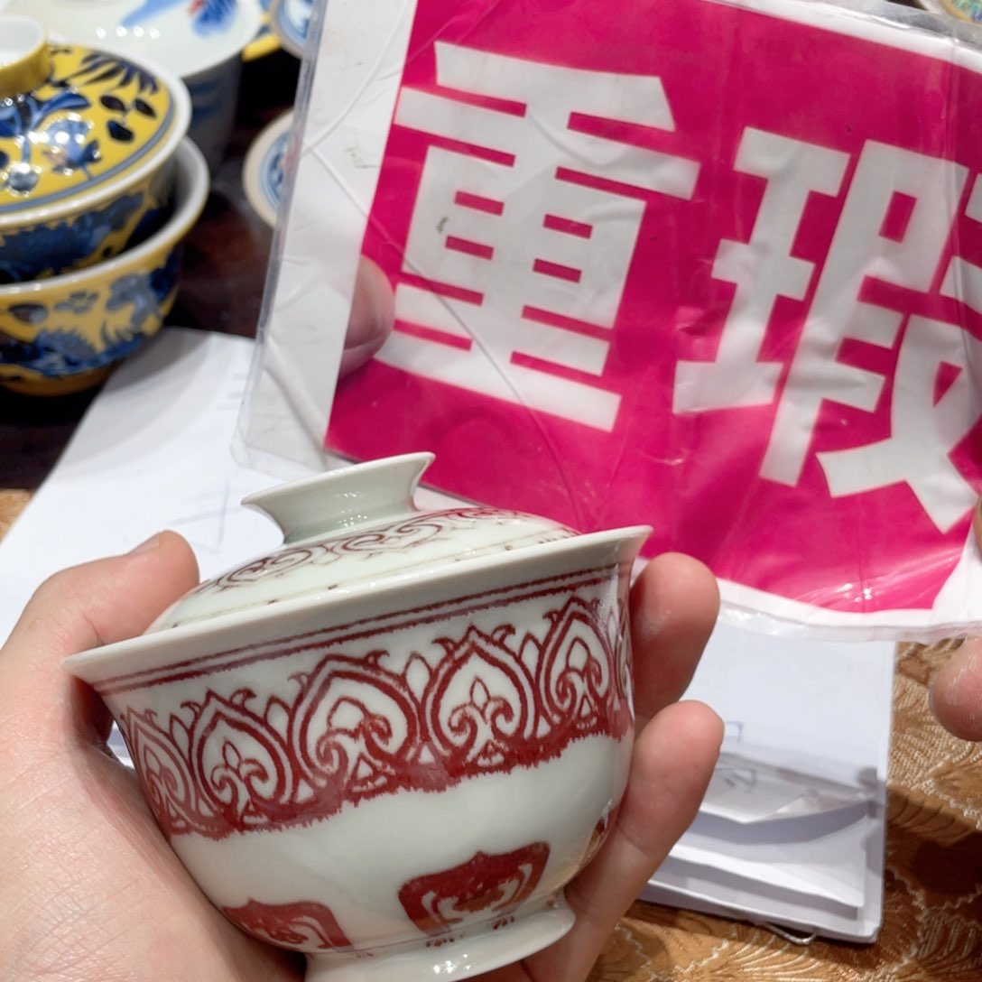 瓷片景德镇市的一位官员说他