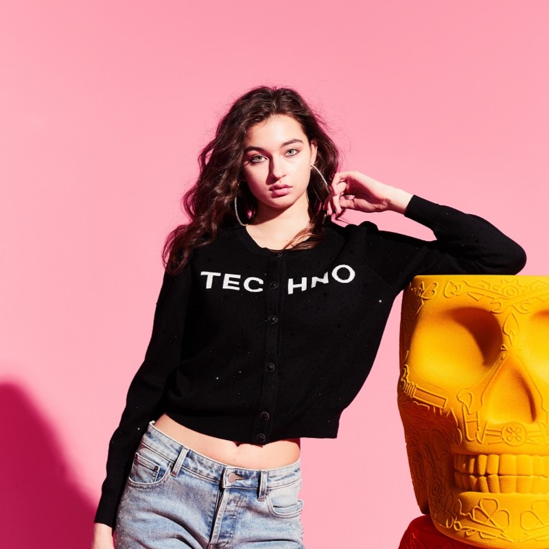 TCH黑色字母镶钻时尚拉链百搭修身上衣针织开衫T69D438023