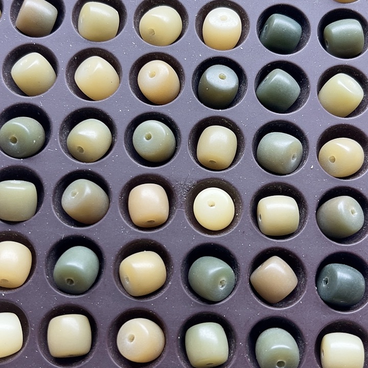 白玉菩提吊坠微瑕8/9青提渐变直切60卡灯牌宠60