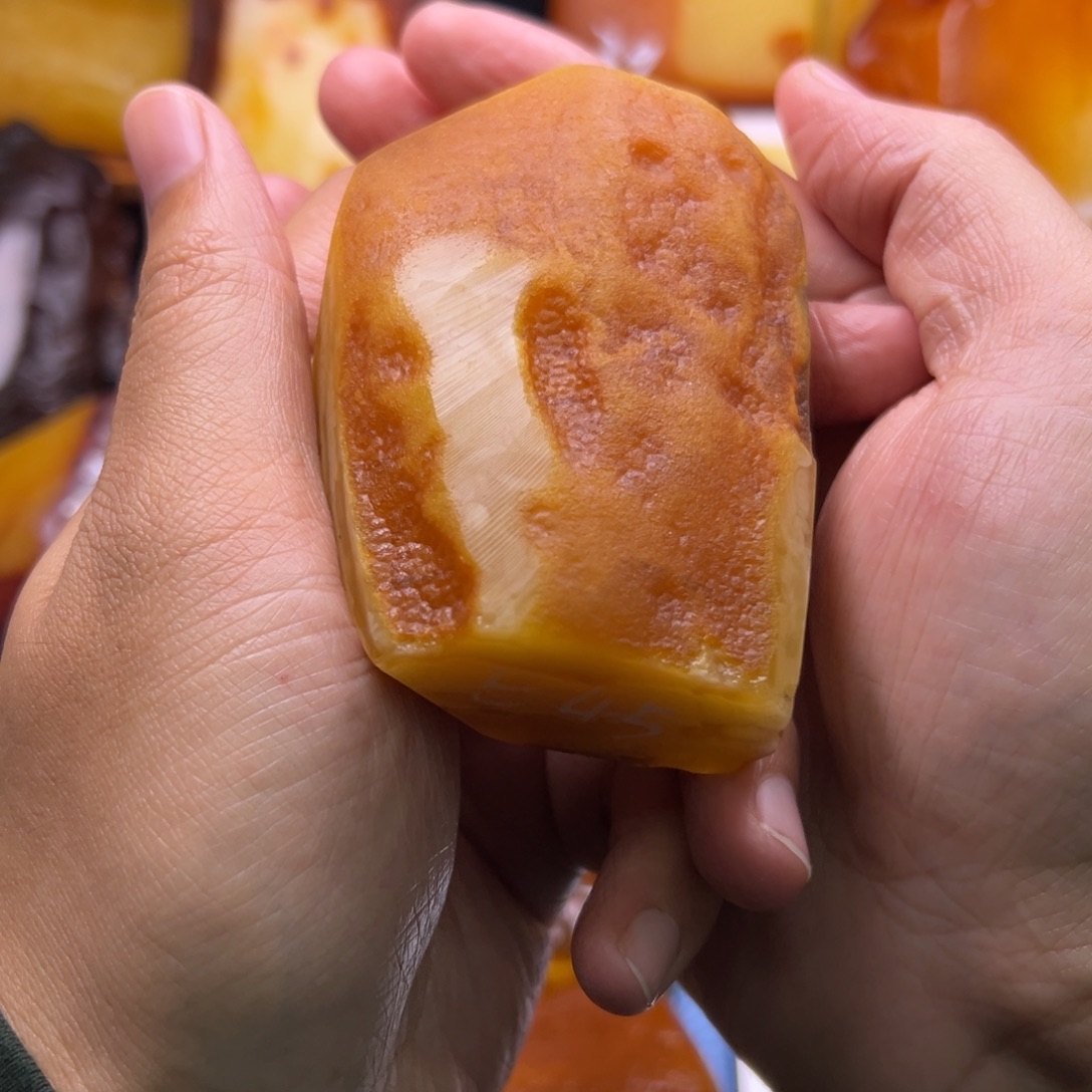 牛***羽定制琥珀未镶嵌12345678