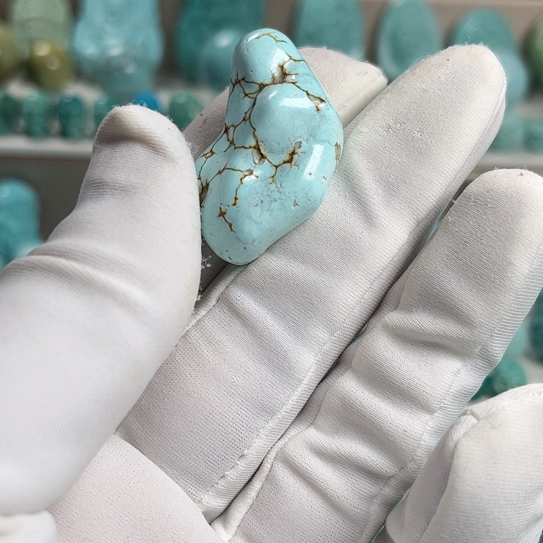 绿松石未镶嵌珠宝奇石