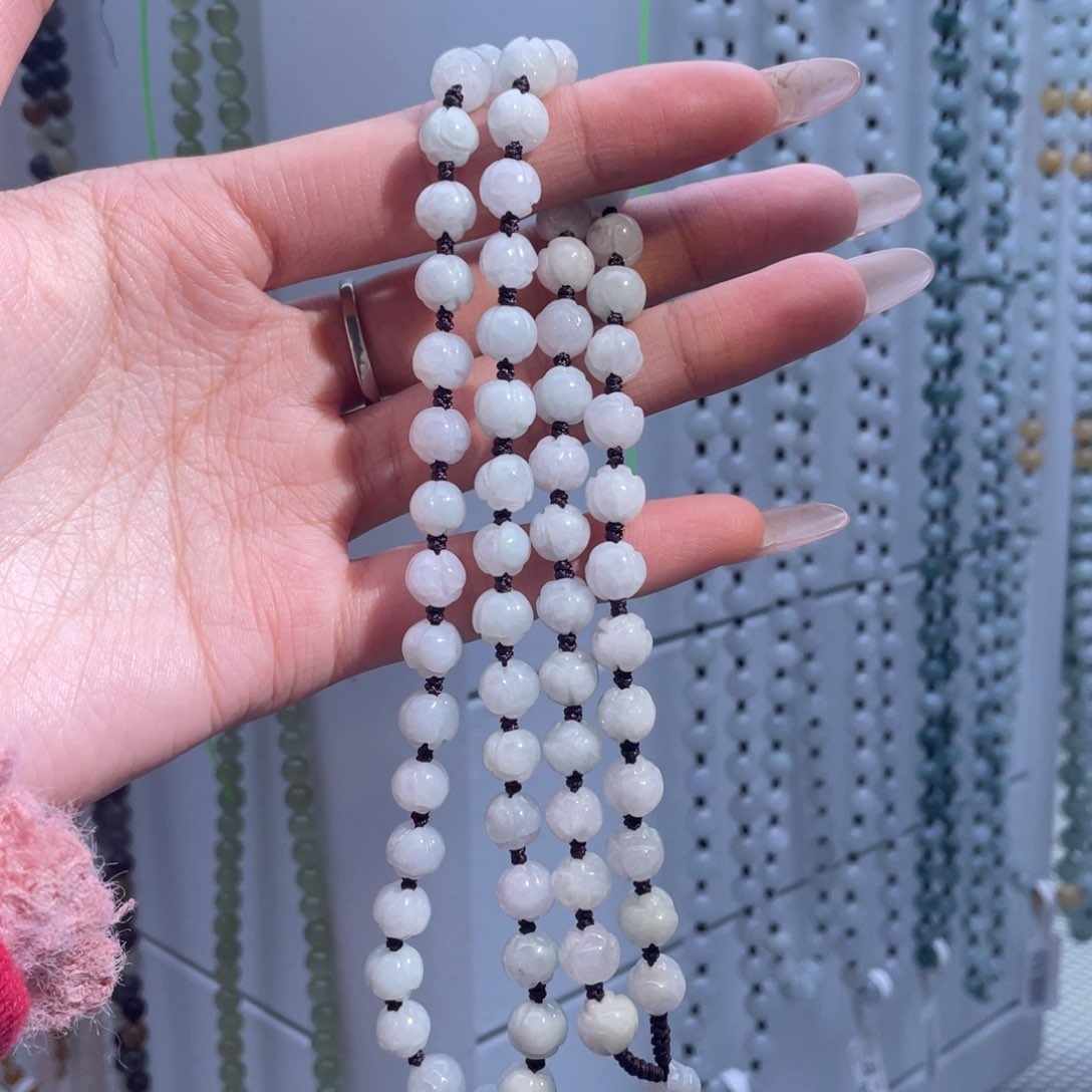 颈饰未镶嵌翡翠天然