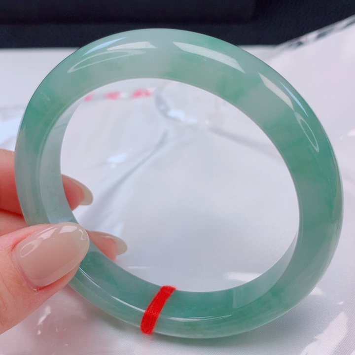 翡翠未镶嵌手镯60圈口冰飘绿翡翠手镯