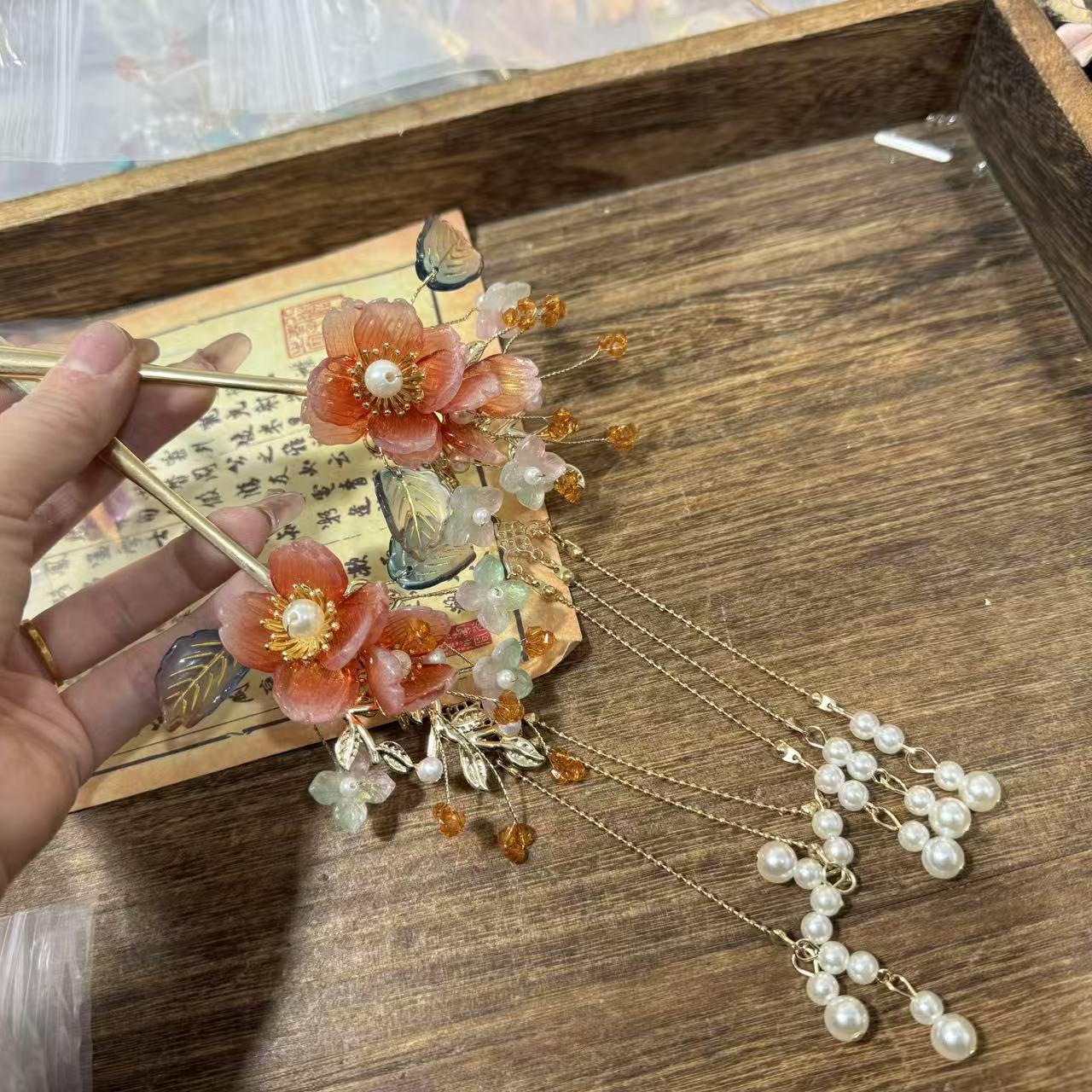 橘色流苏发簪两只。前尘梦古风汉服配饰