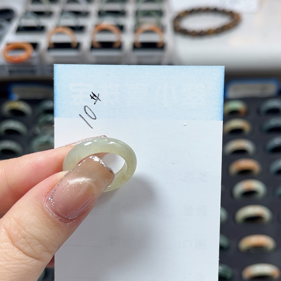 未镶嵌戒指翡翠翡翠戒圈