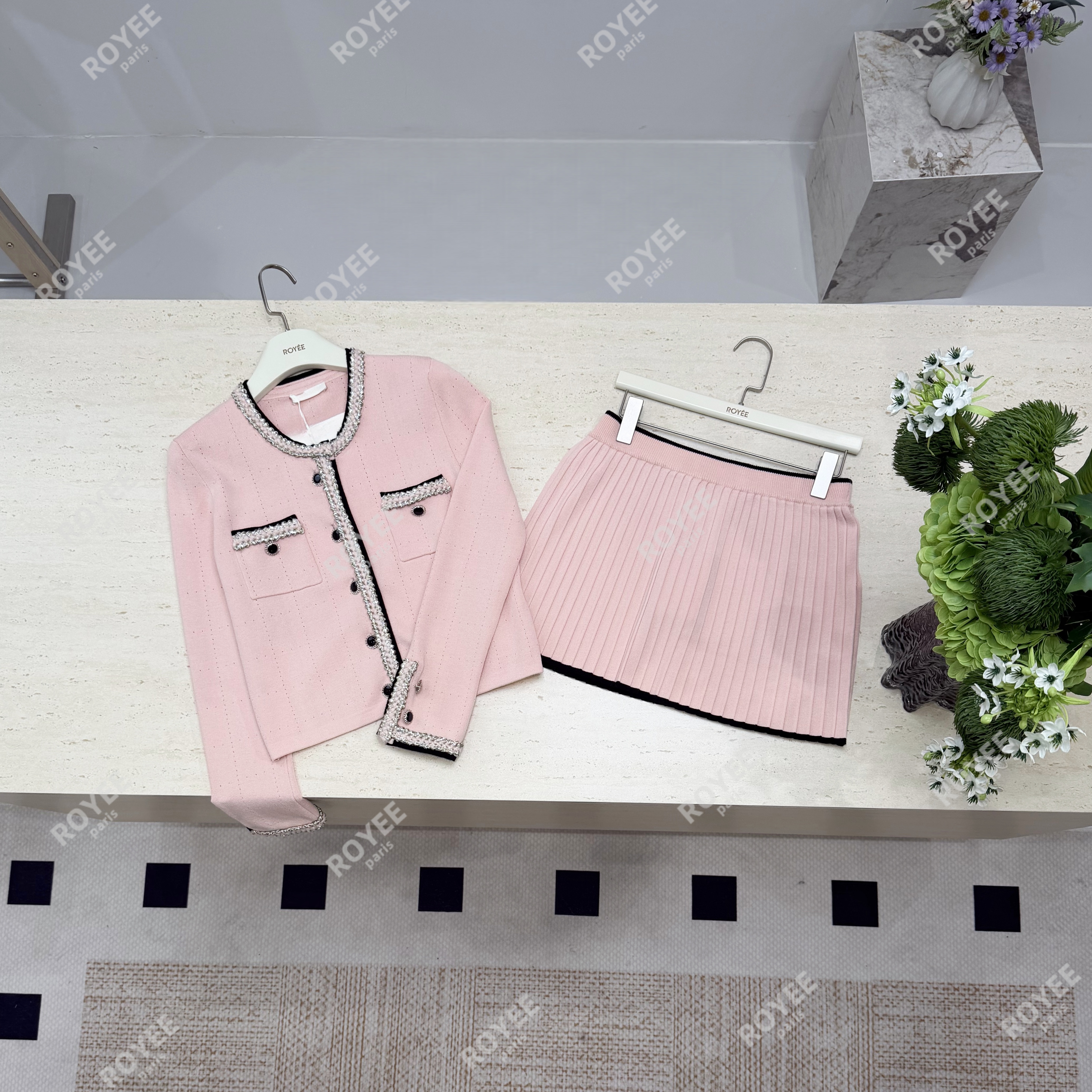 【绘岛艺术馆】温柔甜美粉色小香镂空减龄针织开衫+半裙套装RY1807