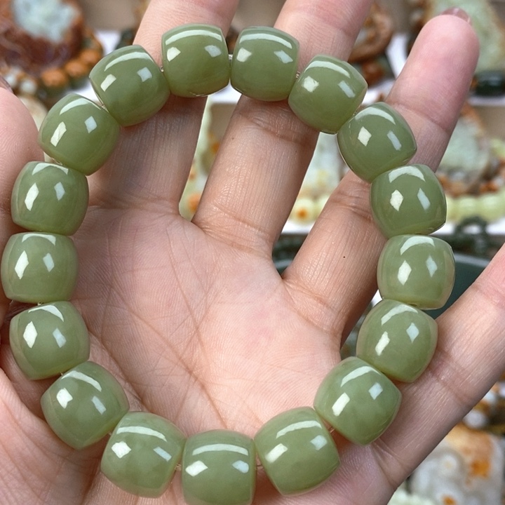 【闪购商品】透闪石质玉手串未镶嵌