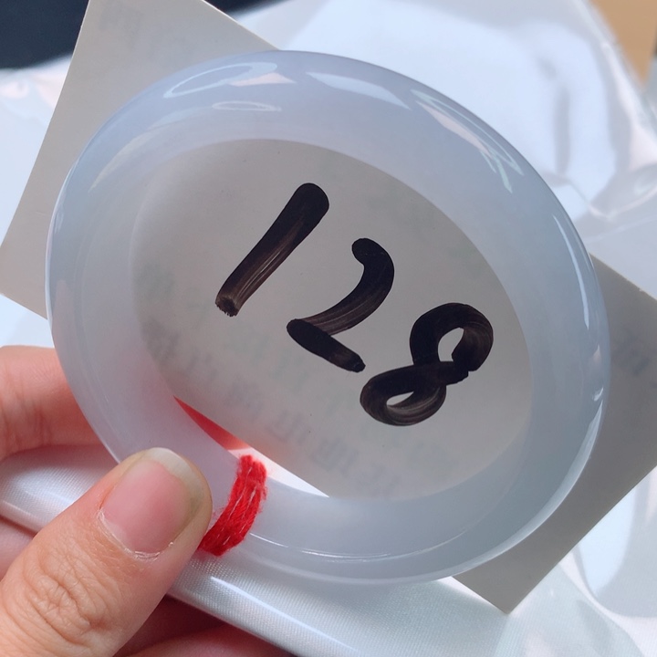 翡翠手镯未镶嵌紫底