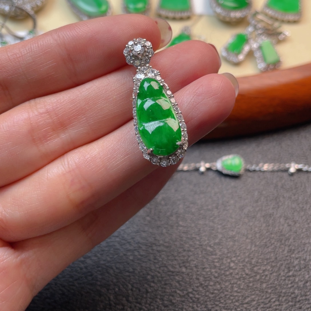 翡翠吊坠(不含链)银S925镶嵌