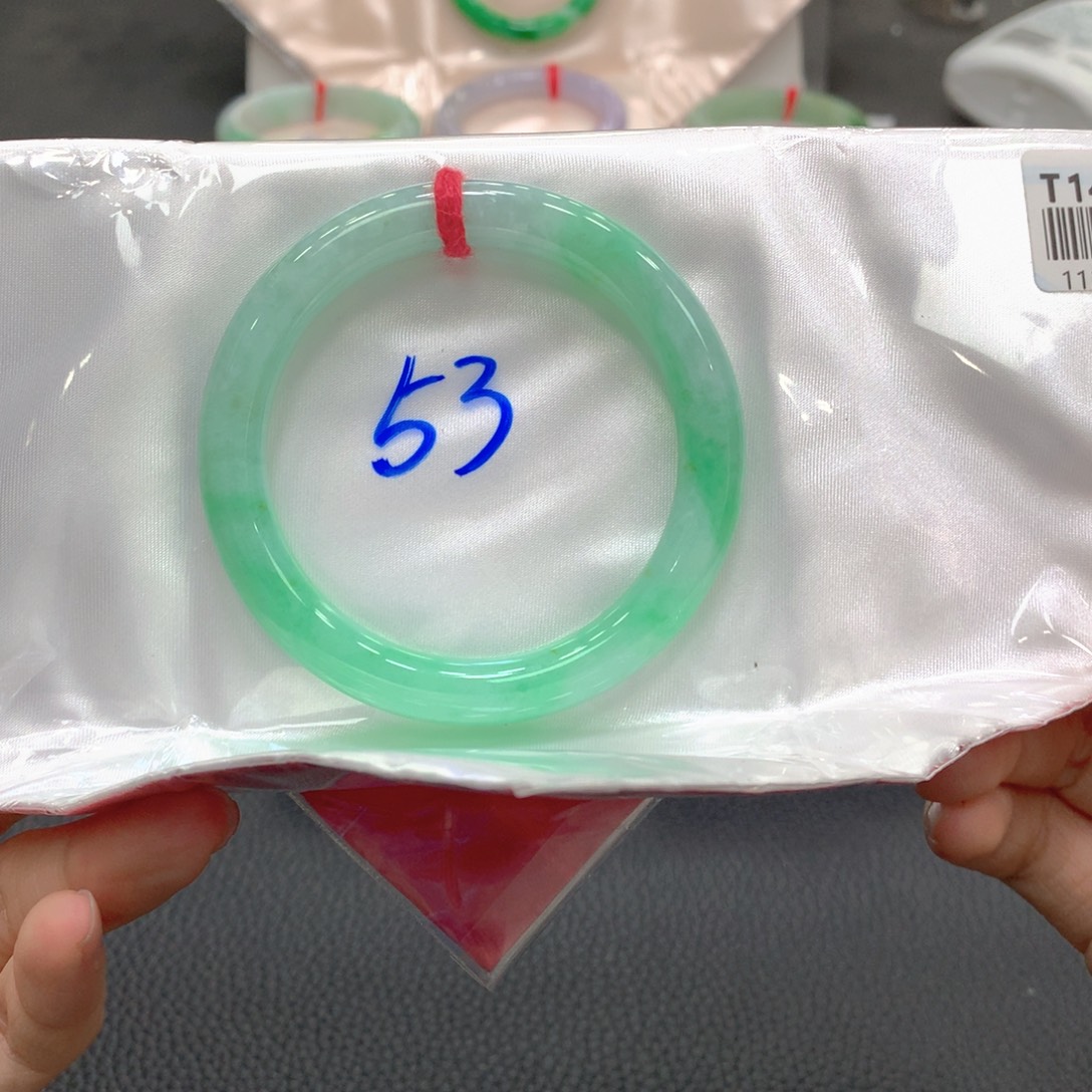 翡翠未镶嵌手镯16