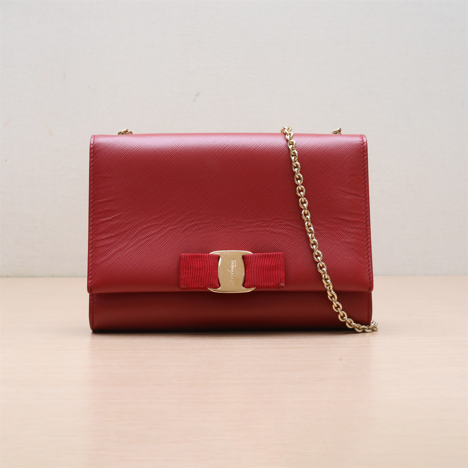 95新 FERRAGAMO/菲拉格慕 单肩包 红色 皮革C 金扣 P234758403