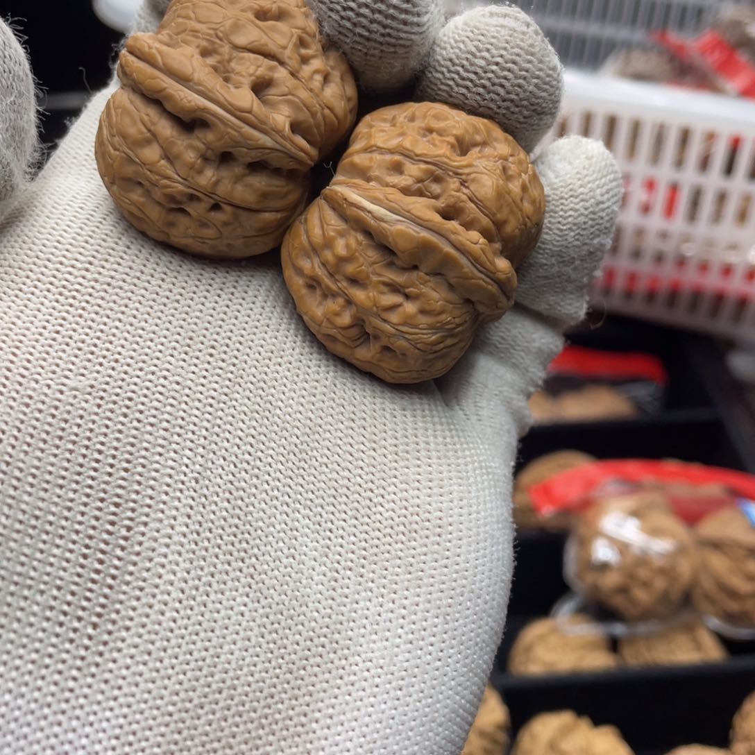 文玩核桃把件元宝076