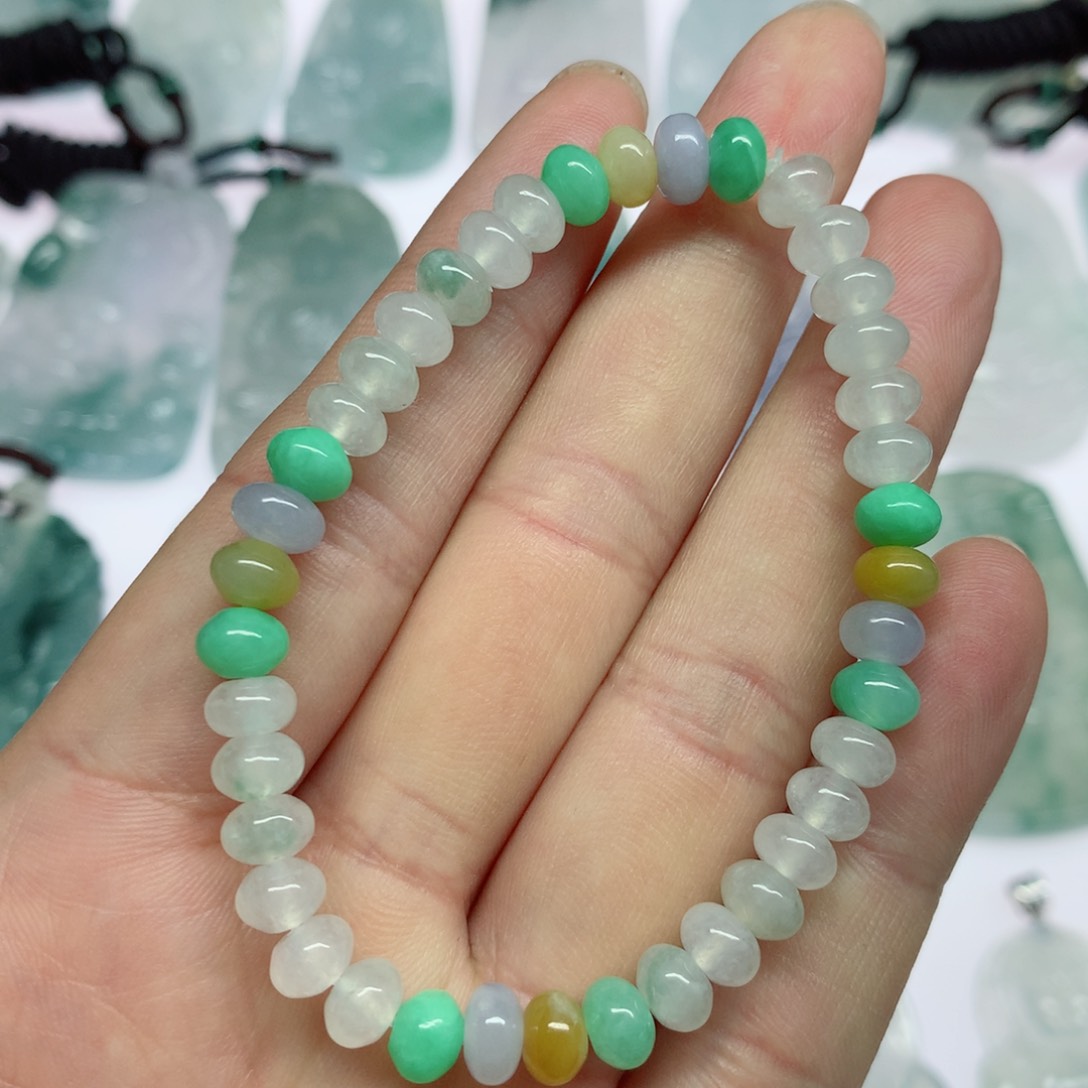 翡翠颈饰未镶嵌女神手串