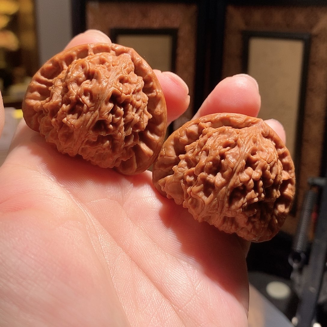 文玩核桃把件46三角白