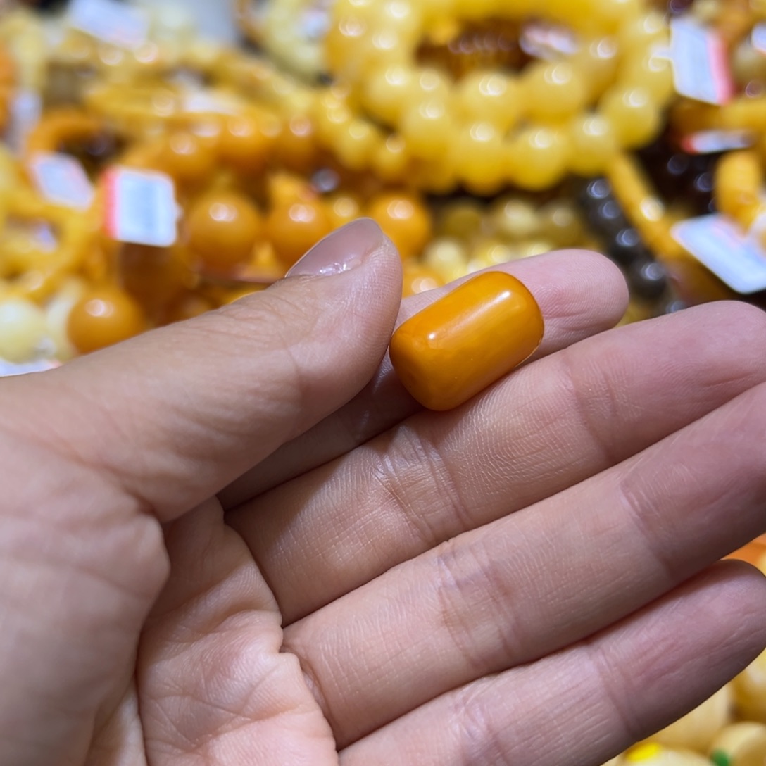 琥珀珠宝奇石未镶嵌
