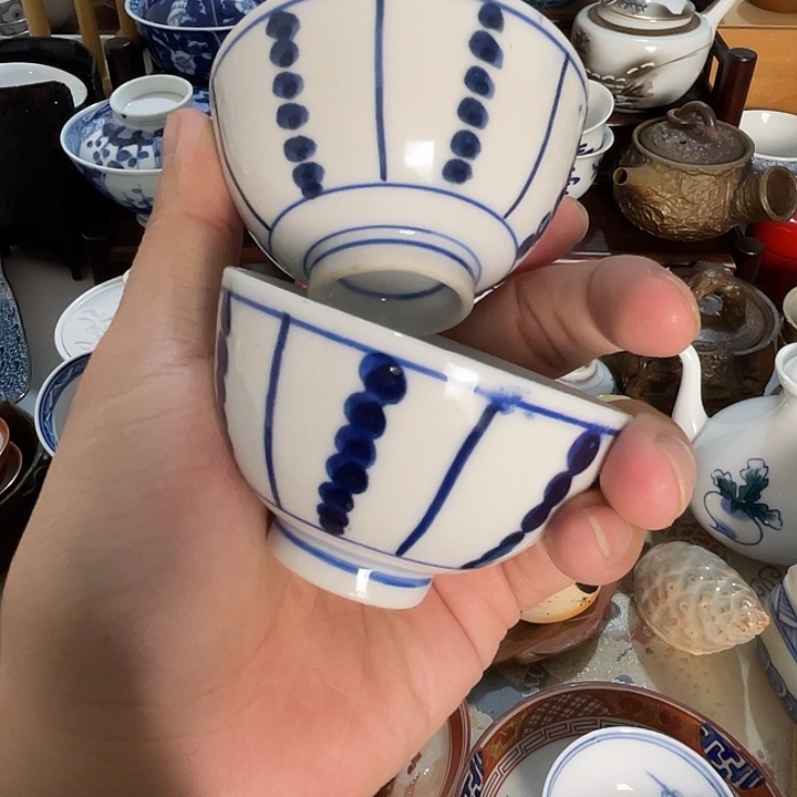 瓷片俩小青花的杯子不错