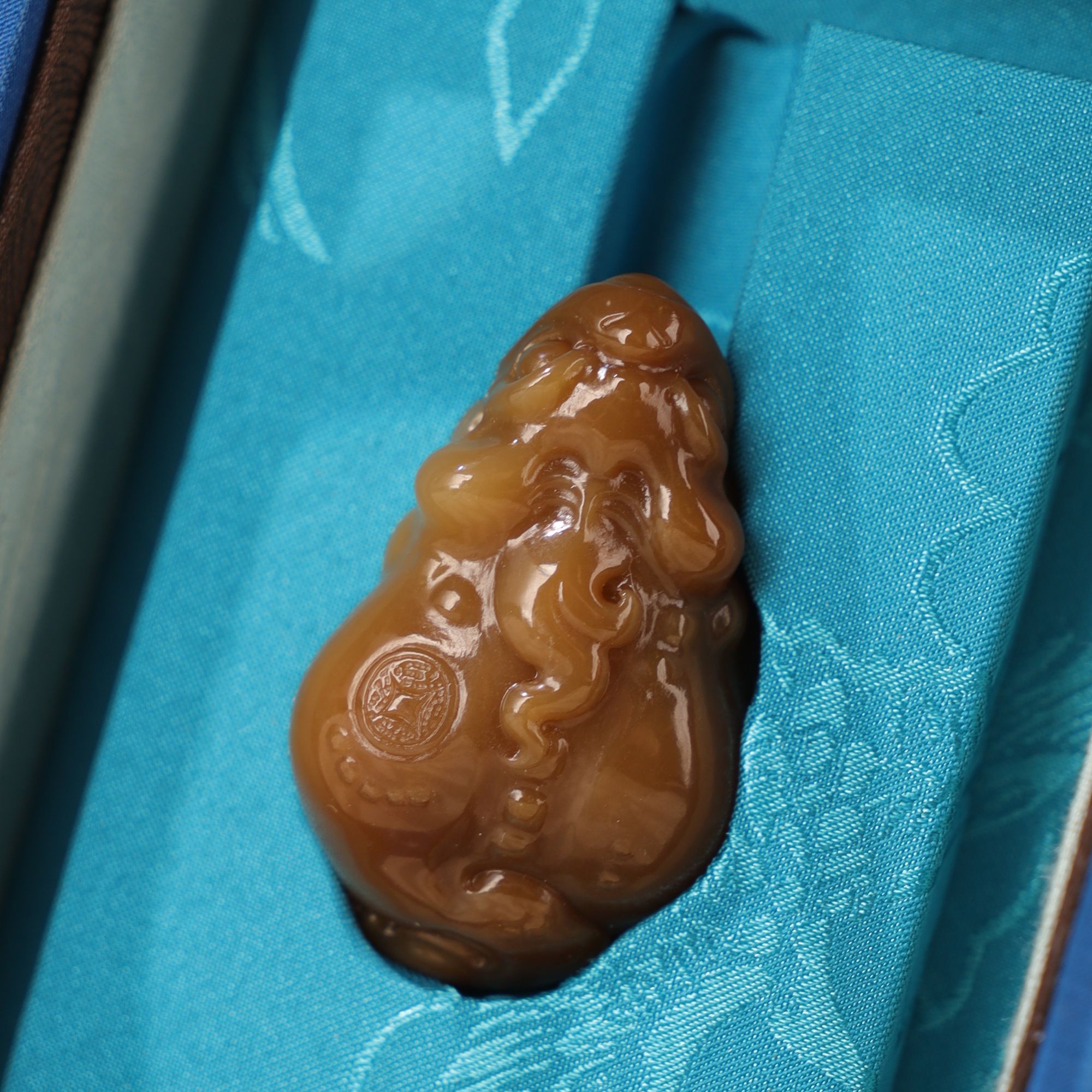 ZX274二十世纪和田玉金蟾吊坠