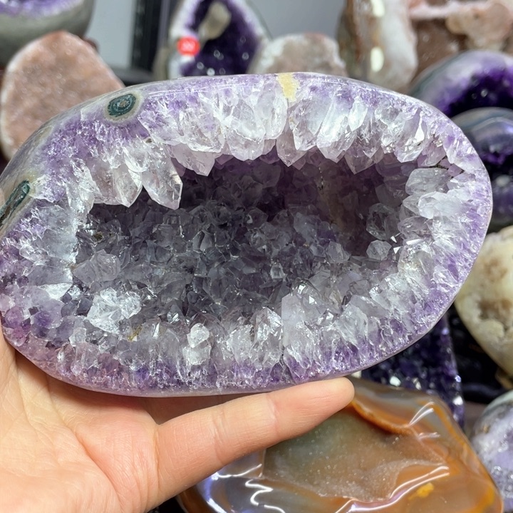 水晶摆件未镶嵌捡漏