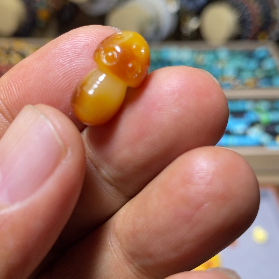 蜜蜡未镶嵌裸石配饰