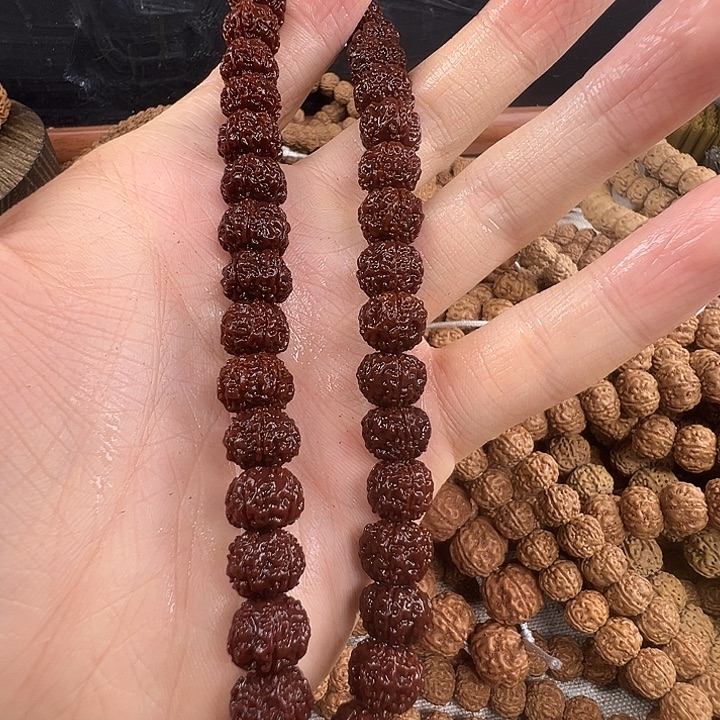 吊坠金刚菩提平细，11m清理完毕手持