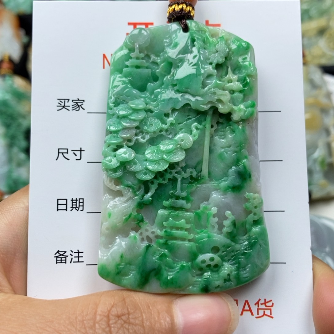 翡翠颈饰未镶嵌吊坠