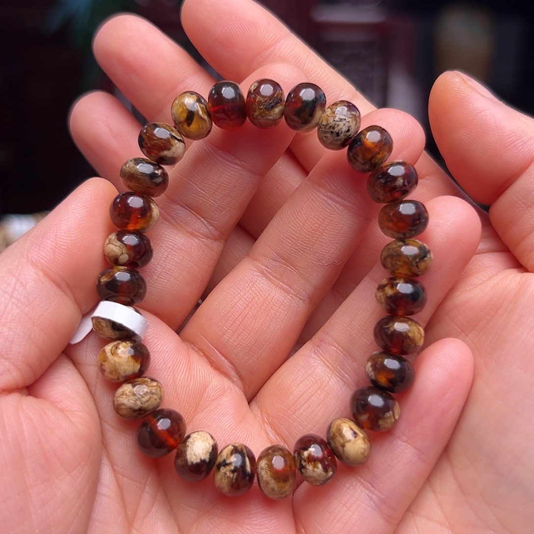 琥珀裸石未镶嵌抚顺琥珀70056-1。9m m