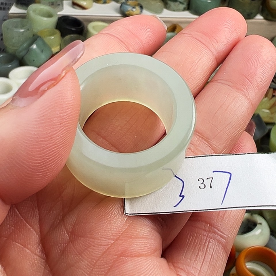 【闪购商品】未镶嵌蛇纹石玉戒指灰*狼