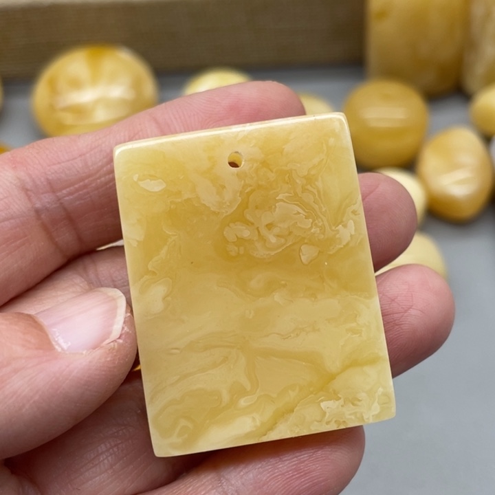 琥珀裸石未镶嵌蜜蜡