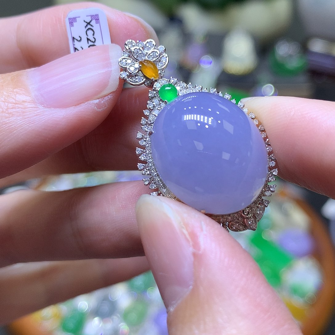 翡翠颈饰18K金镶嵌翡翠吊坠项链