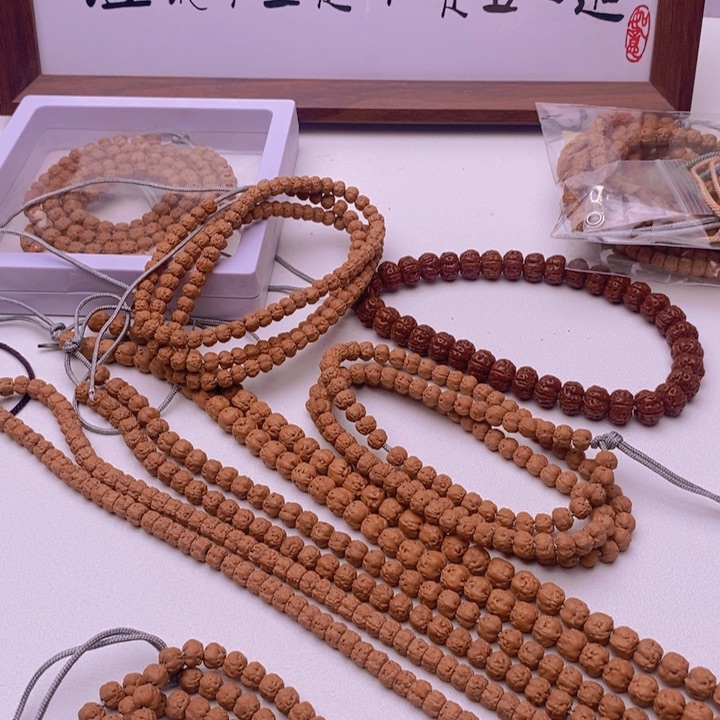 金刚菩提吊坠楠****?小五爪金龙佛手手串