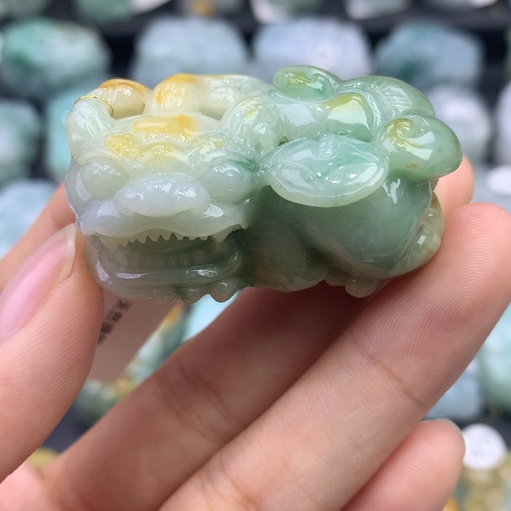 翡翠颈饰未镶嵌天然缅甸翡翠