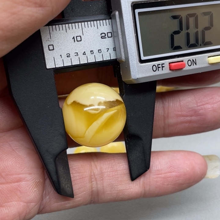 琥珀未镶嵌裸石珠子