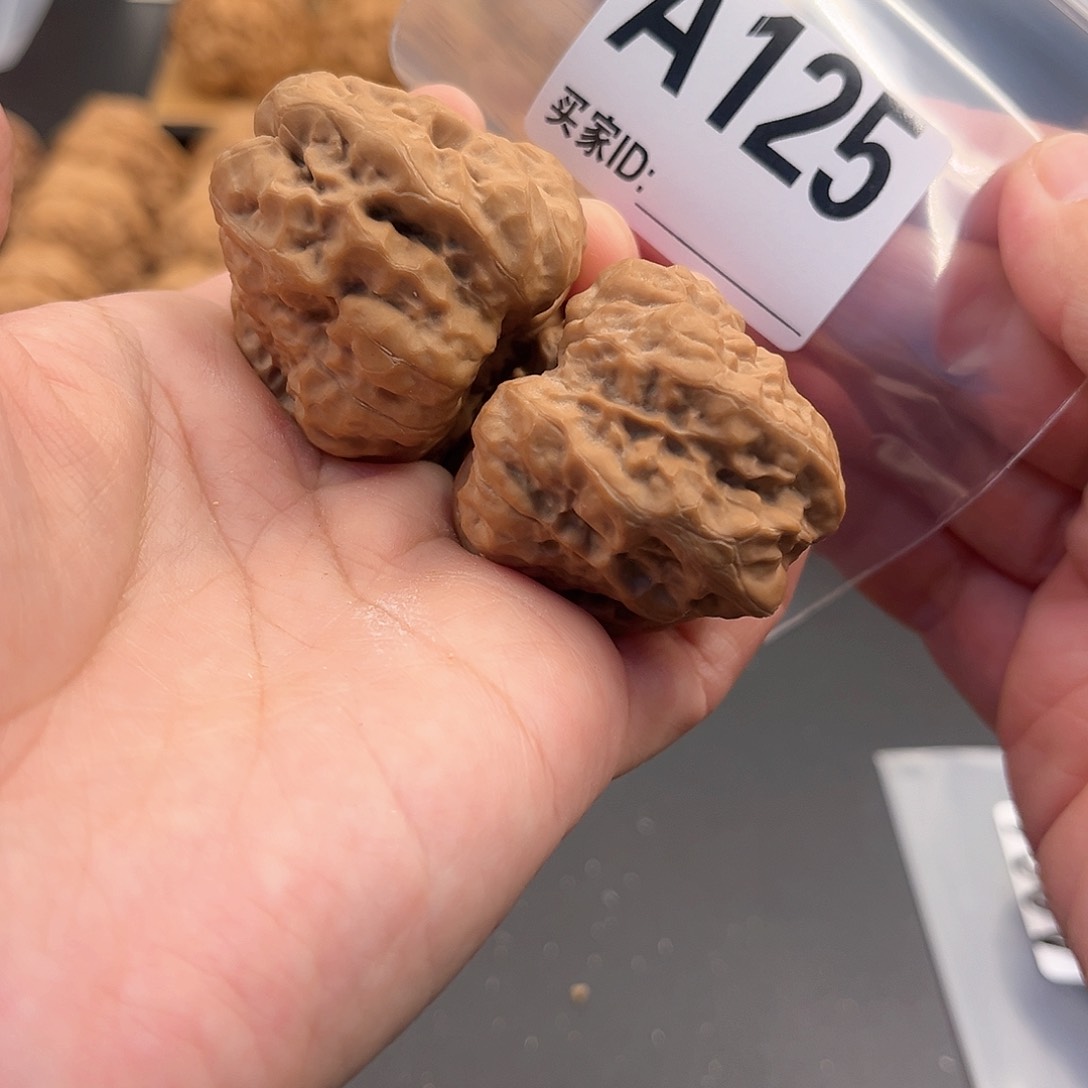 桃核吊坠超***事蛙蛙精品37