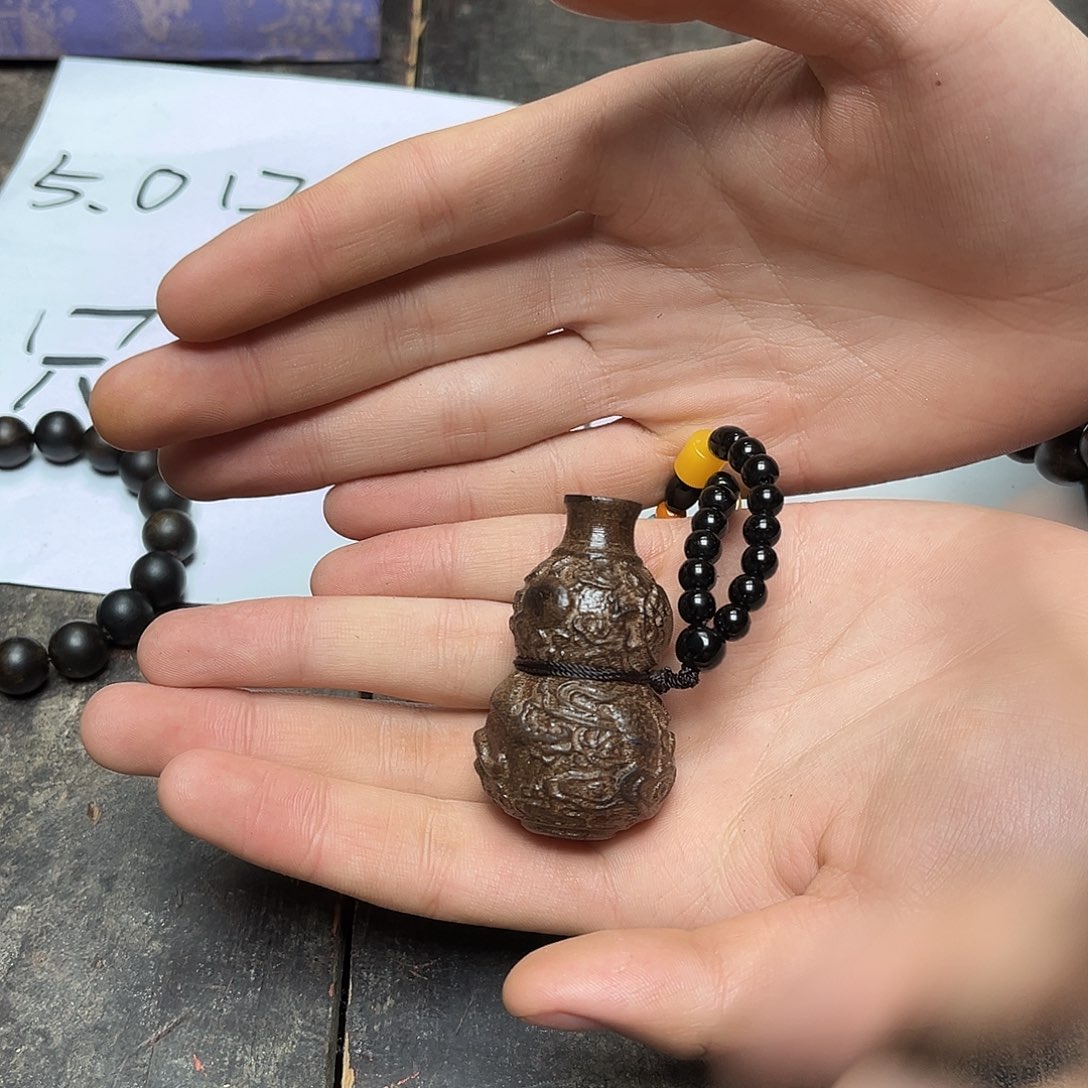 大叶紫檀（黑酸枝木类）