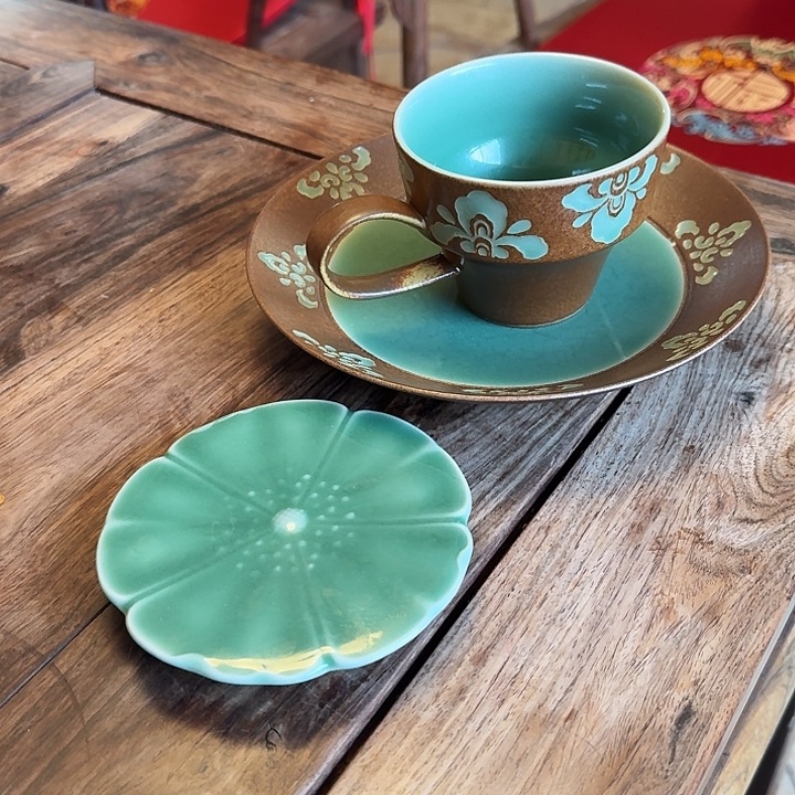 青瓷哈哈哈姐姐姐姐姐姐姐姐家