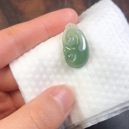 翡翠未镶嵌颈饰缅甸A货，每天下午1点半开播